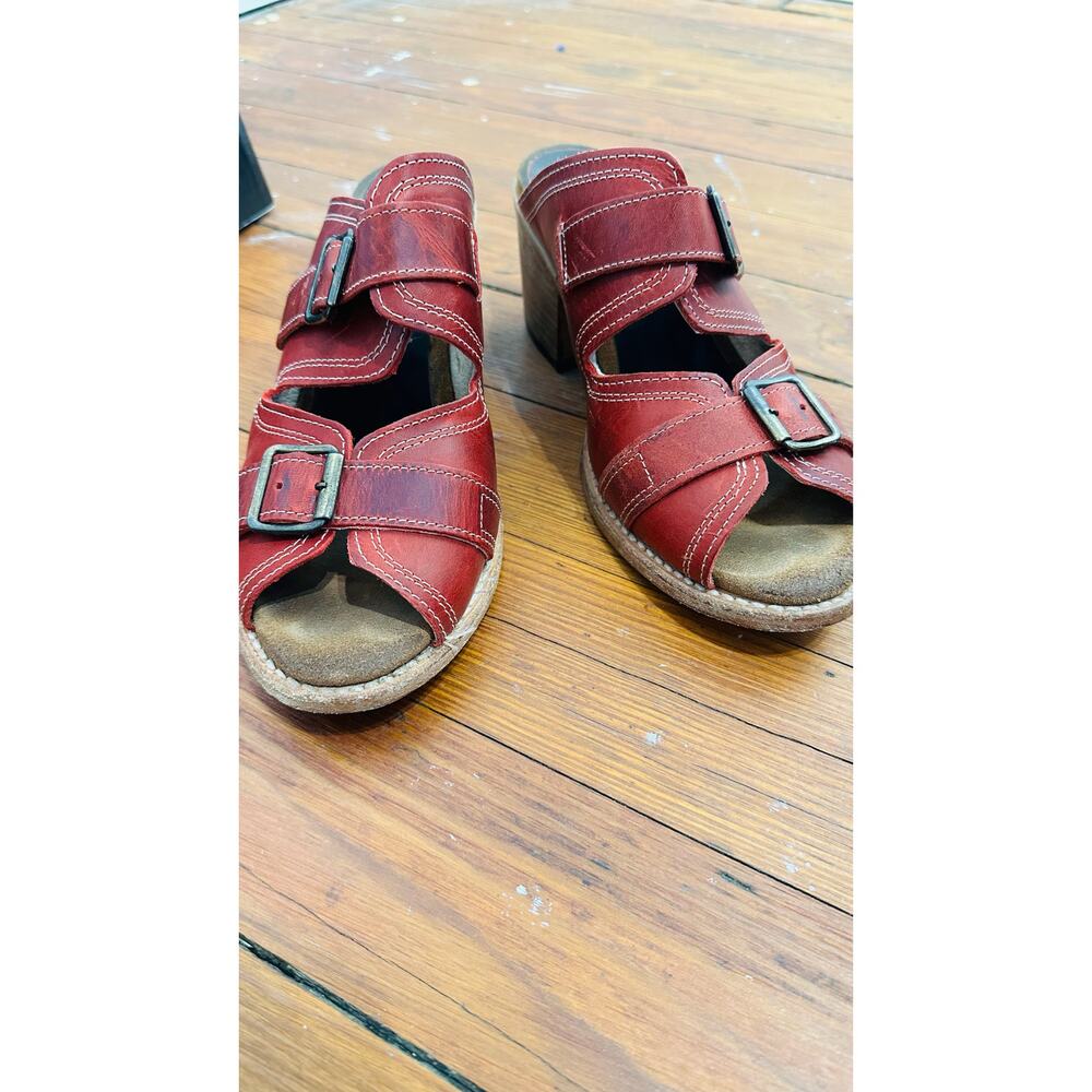 FREEBIRD Red Leather Caprice Buckle Detail Open Toe Sandal Block Heel size 10 - Picture 5 of 10